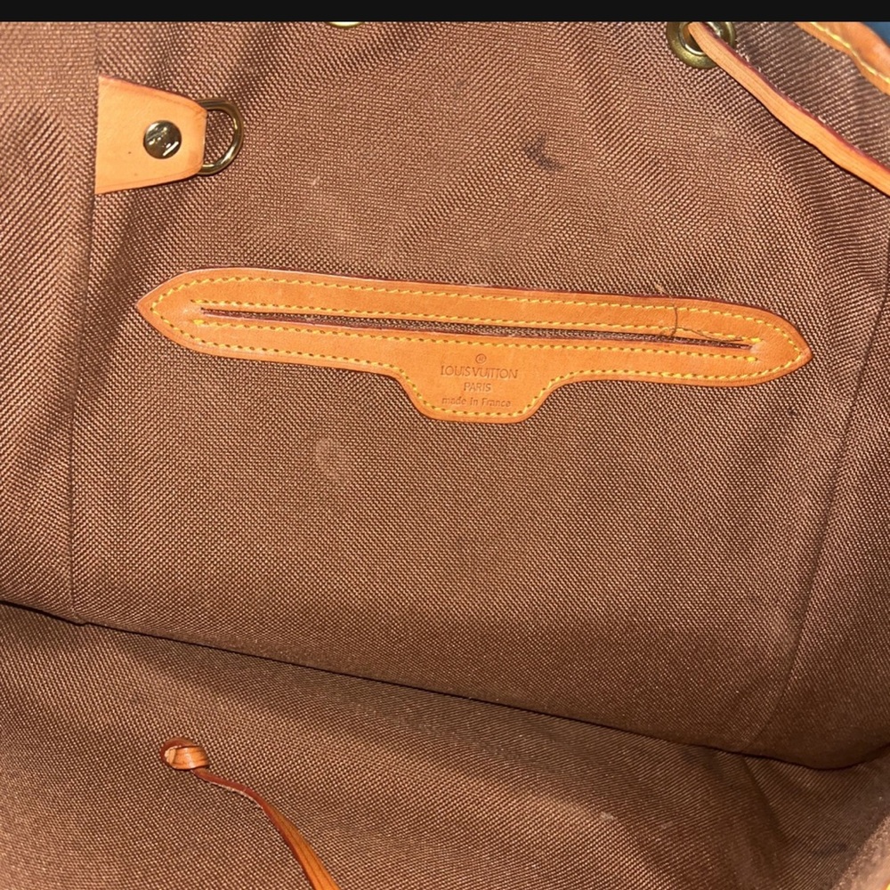 Backpack - Picture 5 of 8
